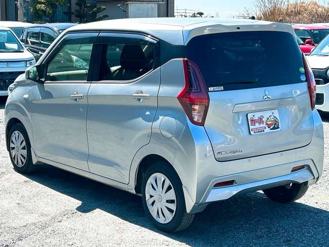 ���X�ł͌y�����Ԃ��畁�ʎԂ܂ŕ��L���I�[�����[�J�[�̎Ԏ�E�F�E�O���[�h��L�x�ɑ����Ă���܂��B