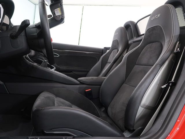 �V�[�g�ɂ��Ă���ԗǂ��ێ�����Ă���̂ł��B�I�[�g�X�e�[�W�ł͐�p�̃V�[�g���n���K�[�h����R�[�e�B���O�����p�ӂ��Ă�܂��B���񂨐\���t���������B