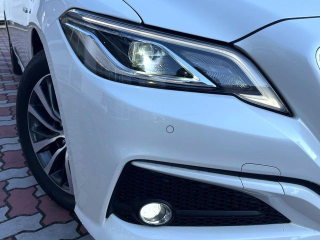 �yLED�w�b�h���C�g�z���V����ԑ��s�����ǍD�Ȏ��E���m�ۂ����S���ĉ^�]�ł��鍂�P�xLED�w�b�h���C�g�𑕔�!�_�����x�������A����d�͂��}�����Ă��܂��B