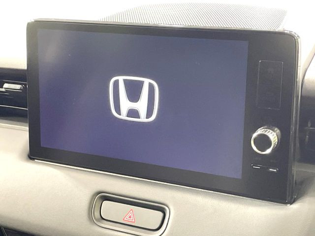 �y9�C���` �z���_�R�l�N�g�f�B�X�v���C�z���F���̍������ʃf�B�X�v���C�Ńi�r�̎g�p��A�������̃X�}�[�g�t�H���ƘA�g����bluetooth�ł̉��y�Đ����\�ł���