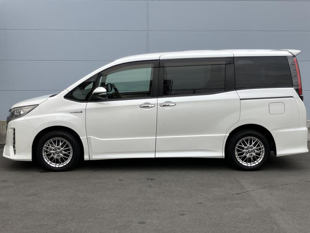 ノア1.8 ハイブリッド Si W×B II