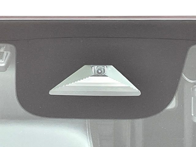 �y�z���_�Z���V���O�z���s���ɑO���̎ԗ�����F�����A�Փ˂������Ȏ��͌x��ƃu���[�L�ŏՓˉ���Ɣ�Q�y�����A�V�X�g�B�����S�Ƀh���C�u�����y���݂��������܂��B