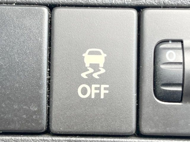 �y������h�~���u�z�ԗ��̉���������m����ƁA�����I�Ɏԗ��̐i�s������ۂ悤�Ɏԗ��𐧌䂵�܂��B�J�̓��ȂǊ���₷���H�ʏ󋵂ł����S�ȉ^�]���\�ł��B