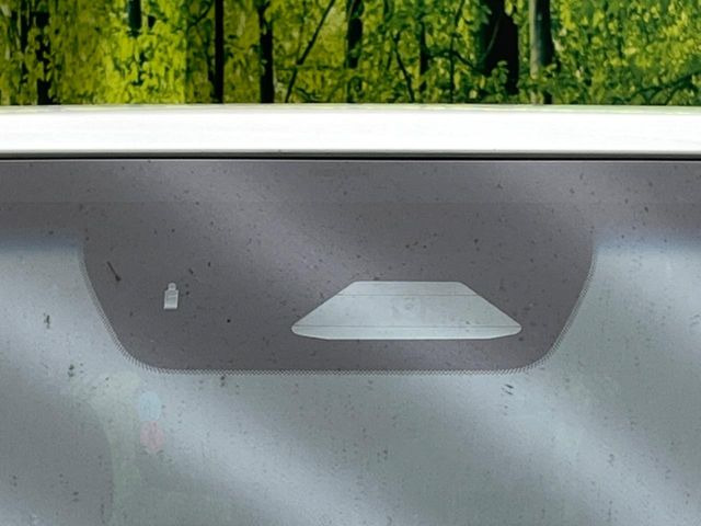 �y�g���^�Z�[�t�e�B�Z���X�z���s���ɑO���̎ԗ�����F�����A�Փ˂������Ȏ��͌x��ƃu���[�L�ŏՓˉ���Ɣ�Q�y�����A�V�X�g�B�����S�Ƀh���C�u�����y���݂��������܂��B