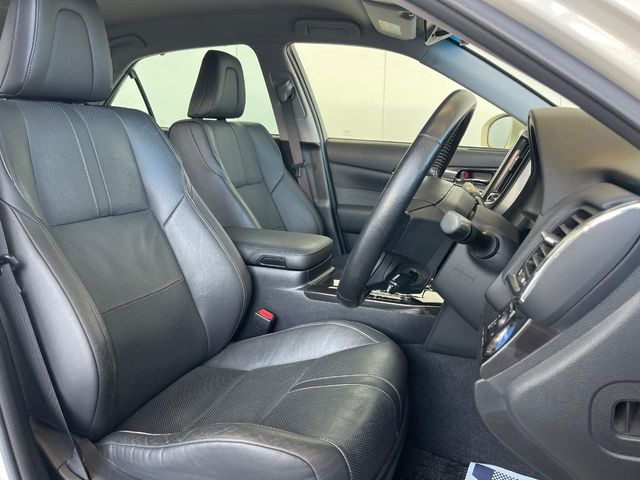 �^�]�Ȃ܂��ɂ͏\���ȃX�y�[�X������A�啿�ȕ��ł��������^�]���Ă�����������ł��B