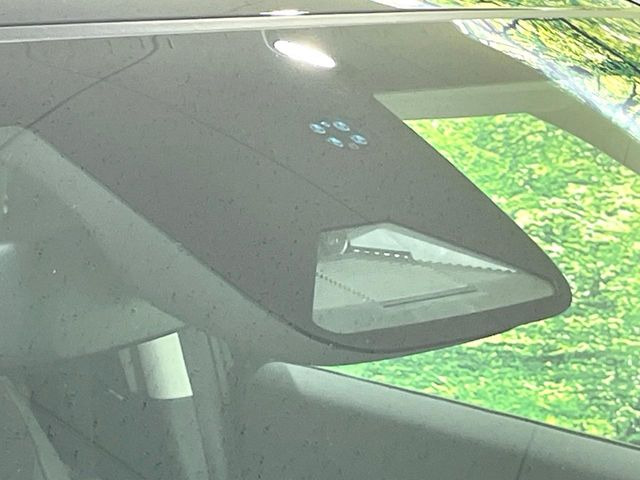 �y�z���_�Z���V���O�z���s���ɑO���̎ԗ�����F�����A�Փ˂������Ȏ��͌x��ƃu���[�L�ŏՓˉ���Ɣ�Q�y�����A�V�X�g�B�����S�Ƀh���C�u�����y���݂��������܂��B