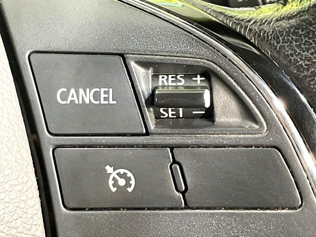 �y�N���[�Y�R���g���[���z�������H�����N���N���s�B�A�N�Z���𗣂��Ă���葬�x�ő��s���ł��A�������^�]���̕��S���y��!�����E�������ȒP�ȃX�C�b�`����Œ����ł��܂��B