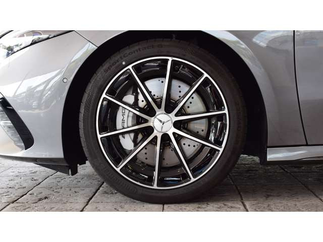 AクラスAMG A35 4マチック 4WD