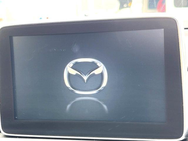 �y�}�c�_�R�l�N�g�i�r�z�ԓ��̕��͋C�Ƀ}�b�`������̌^�^�C�v�̃i�r�B�e����q�ݒ��Bluetooth�Đ����A�l�X�ȋ@�\���y���߂܂��B�����I�ȃ_�C�������삪�\�ŁA�g��������ǍD�ł��B