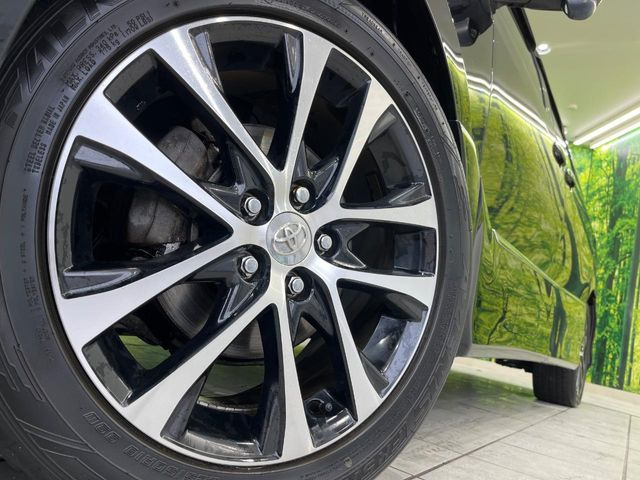 �y����18�C���`�A���~�z�C�[���z�O�ςɃ}�b�`���������A���~�z�C�[���𑕒����Ă���܂��B�e��ЊO�A���~�z�C�[����A�X�^�b�h���X�^�C�����戵�����Ă���܂��B���񂲑��k����������