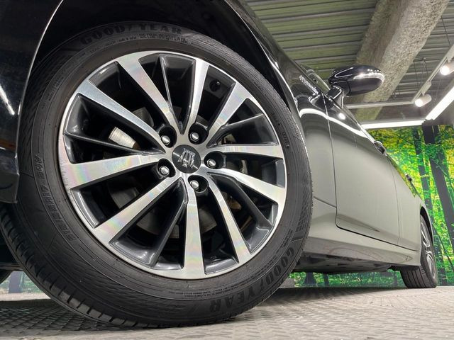 �y����17�C���`�A���~�z�C�[���z�O�ςɃ}�b�`���������A���~�z�C�[���𑕒����Ă���܂��B�e��ЊO�A���~�z�C�[����A�X�^�b�h���X�^�C�����戵�����Ă���܂��B���񂲑��k����������