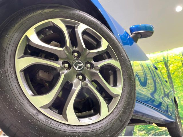 �y����16�C���`�A���~�z�C�[���z�O�ςɃ}�b�`���������A���~�z�C�[���𑕒����Ă���܂��B�e��ЊO�A���~�z�C�[����A�X�^�b�h���X�^�C�����戵�����Ă���܂��B���񂲑��k����������