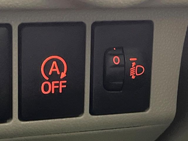 �y�A�C�h�����O�X�g�b�v�z�ԐM����a�؂Œ�Ԃ����ۂɃG���W�����~���A���ʂȔR���̏����}���܂��B�R��������ی�ɂȂ���@�\��G���W���̓u���[�L�𗣂��΍Ďn�����܂��B