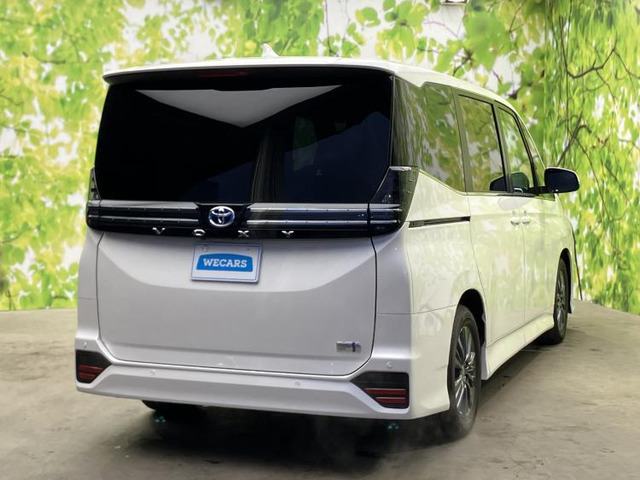 ヴォクシー1.8 ハイブリッド S-Z E-Four 4WD