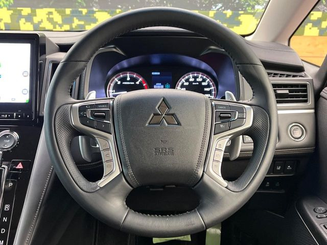 �y�����v�����X�e�A�����O�z�㎿�Ȋv���g�p���邱�ƂŁA��ɂ����������݂ƂĂ��^�]���₷���n���h���ł���