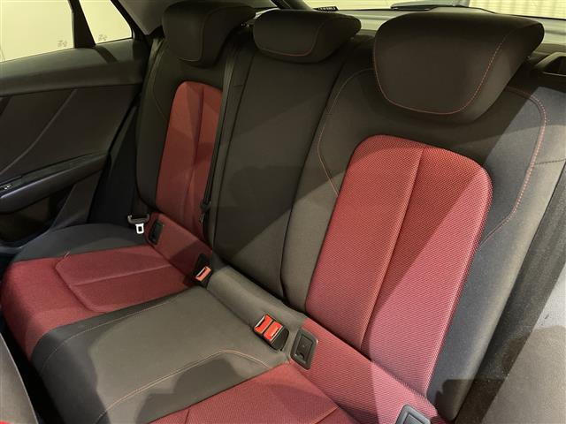 Q2ハッシュタグ ブラック スタイリング