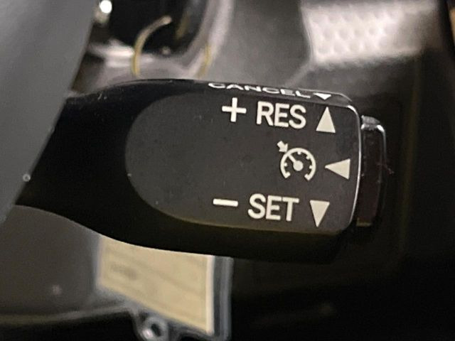 �y�N���[�Y�R���g���[���z�������H�����N���N���s�B�A�N�Z���𗣂��Ă���葬�x�ő��s���ł��A�������^�]���̕��S���y��!�����E�������ȒP�ȃX�C�b�`����Œ����ł��܂��B