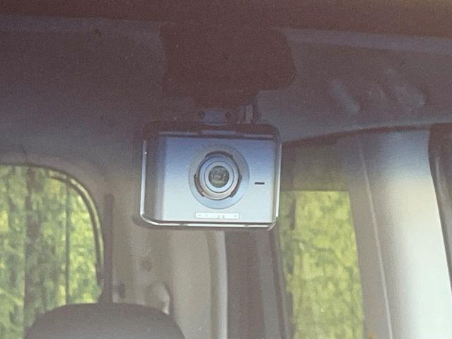 �y�h���C�u���R�[�_�[�z�h���C�u���R�[�_�[����!���s���͂������A������^�]�⎖�̂ɑ��������ہA�f���ŋL�^���A����̃��X�N�ɔ����܂��B���L�^�pSD�J�[�h�͂��q�l�����g�ł��������������K�v������܂��B