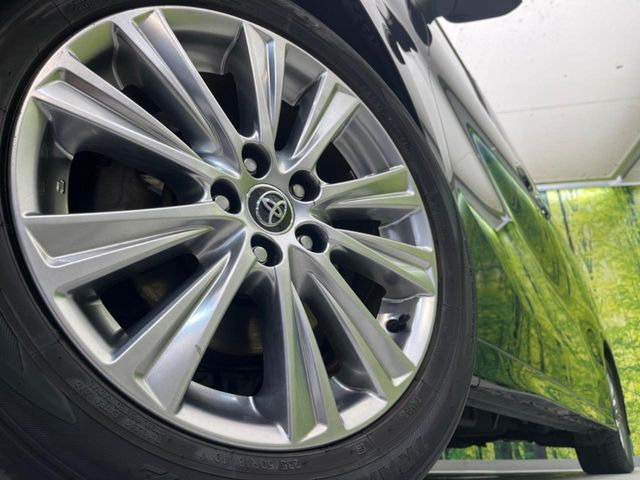 �y����18�C���`�A���~�z�C�[���z�O�ςɃ}�b�`���������A���~�z�C�[���𑕒����Ă���܂��B�e��ЊO�A���~�z�C�[����A�X�^�b�h���X�^�C�����戵�����Ă���܂��B���񂲑��k����������