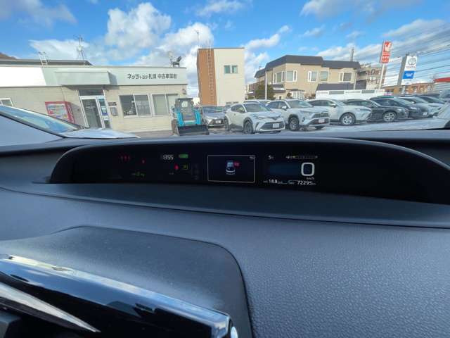 プリウス1.8 A ツーリングセレクション E-Four 4WD