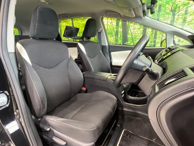 運転席シート廻りは使用感も少なく、良好な状態となっています。丁寧に使われていたことがよくわかりますね。