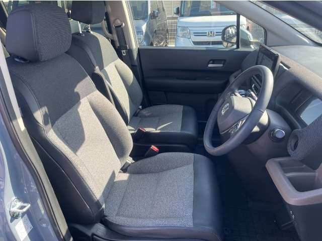 フリード1.5 e:HEV エアー EX