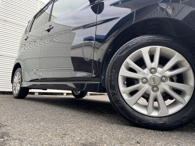 �y����14�C���`�A���~�z�C�[���z�O�ςɃ}�b�`���������A���~�z�C�[���𑕒����Ă���܂��B�e��ЊO�A���~�z�C�[����A�X�^�b�h���X�^�C�����戵�����Ă���܂��B���񂲑��k����������