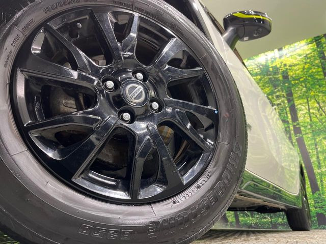 【純正15インチアルミホイール】外観にマッチした純正アルミホイールを装着しております。各種社外アルミホイールや、スタッドレスタイヤも取扱いしております。是非ご相談ください♪