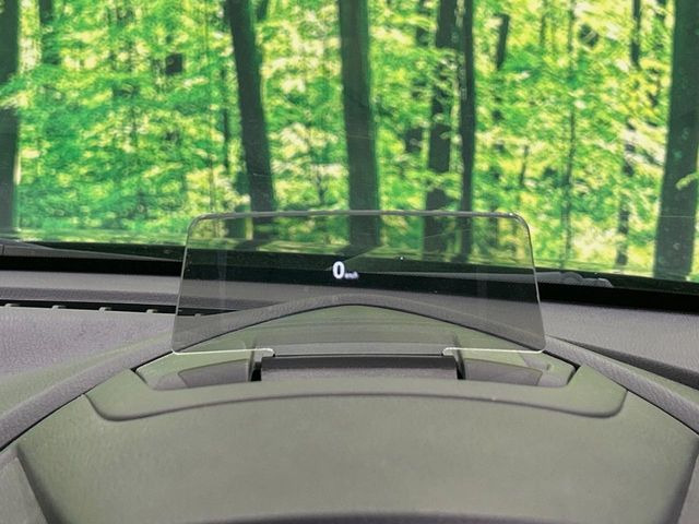 �y�w�b�h�A�b�v�f�B�X�v���C�z���݂̑��x�⑖�s�����f�W�^���\���ŉ^�]�ȑO���̃K���X�ɓ��e!�^�]���A�ڐ������炳���K�v�ȏ����m�F�ł���̂łƂ��Ă��֗��ň��S!