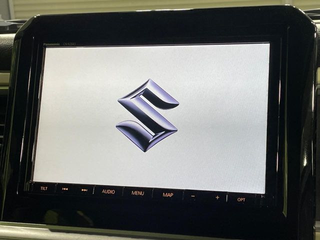 �y�����i�r�z�l�C�̏����i�r�𑕔����Ă���܂��B�i�r�̎g���₷���͂������A�I�[�f�B�I�@�\���[��!�L�����v�◷�s�͂������A�ʋ΂┃�����ȂǕ��i�̃h���C�u���y�����Ȃ�͂���