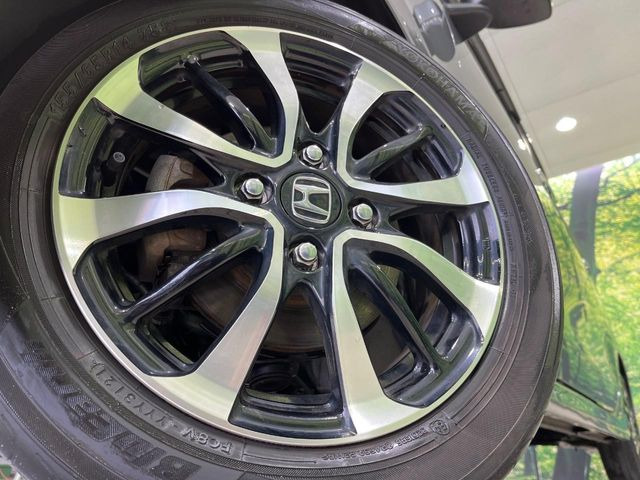 �y����14�C���`�A���~�z�C�[���z�O�ςɃ}�b�`���������A���~�z�C�[���𑕒����Ă���܂��B�e��ЊO�A���~�z�C�[����A�X�^�b�h���X�^�C�����戵�����Ă���܂��B���񂲑��k����������