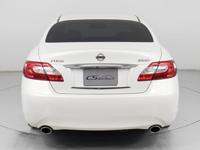 �����}���`�A���^�̃J���[�o�b�N���j�^�[���ځB�M�A���o�b�N�ɓ����Ǝ����I�ɐ؂�ւ��D����̂ł��B�N���ȃJ�����摜�ɂĎԌɓ�����T�|�[�g���Ă���܂��B����ŎԌɓ�������S�ł��ˁB