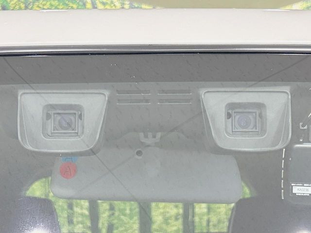 �y�X�}�[�g�u���[�L�T�|�[�g�z���s���ɑO���̎ԗ�����F�����A�Փ˂������Ȏ��͌x��ƃu���[�L�ŏՓˉ���Ɣ�Q�y�����A�V�X�g�B�����S�Ƀh���C�u�����y���݂��������܂��B