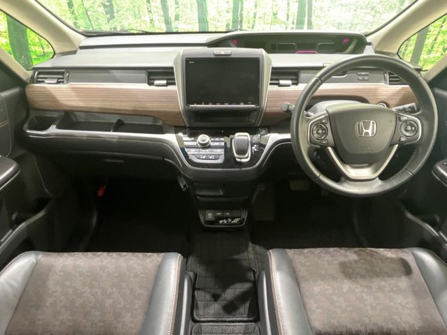 フリード1.5 ハイブリッド クロスター ホンダセンシング