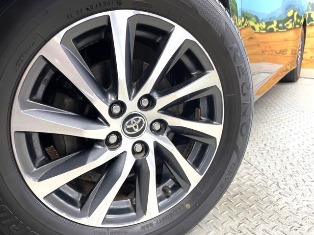 �y����17�C���`�A���~�z�C�[���z�O�ςɃ}�b�`���������A���~�z�C�[���𑕒����Ă���܂��B�e��ЊO�A���~�z�C�[����A�X�^�b�h���X�^�C�����戵�����Ă���܂��B���񂲑��k����������