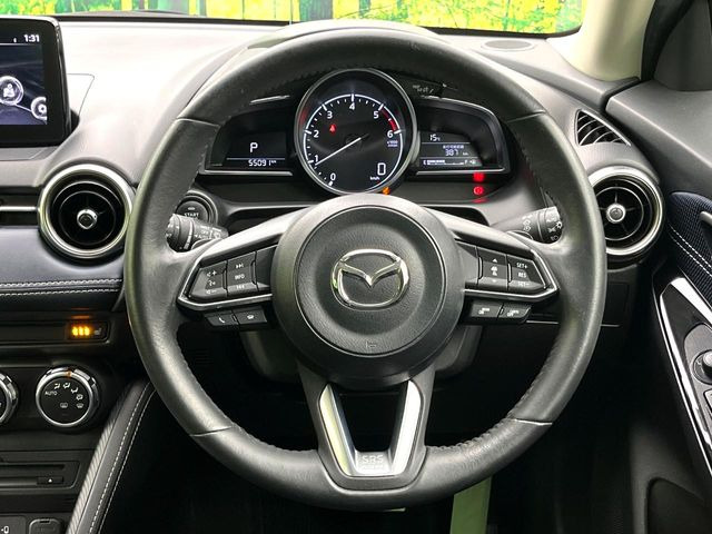 �y�����v�����X�e�A�����O�z�㎿�Ȋv���g�p���邱�ƂŁA��ɂ����������݂ƂĂ��^�]���₷���n���h���ł���