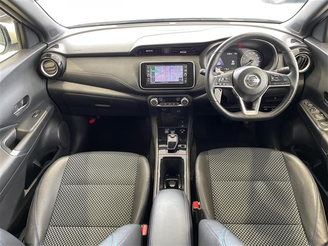 キックス1.2 X FOUR (e-POWER) 4WD