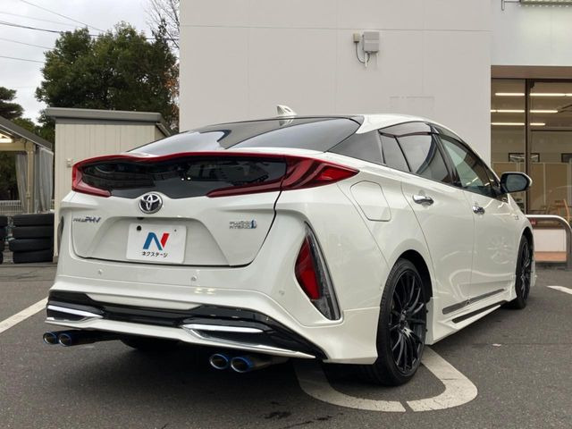 ☆全国のネクステージからお取り寄せが可能※!遠方の店舗に展示してあるクルマが気になる場合も、最寄りの店舗でご覧いただくことが可能です!是非私たちに要望をお聞かせください!※別途費用