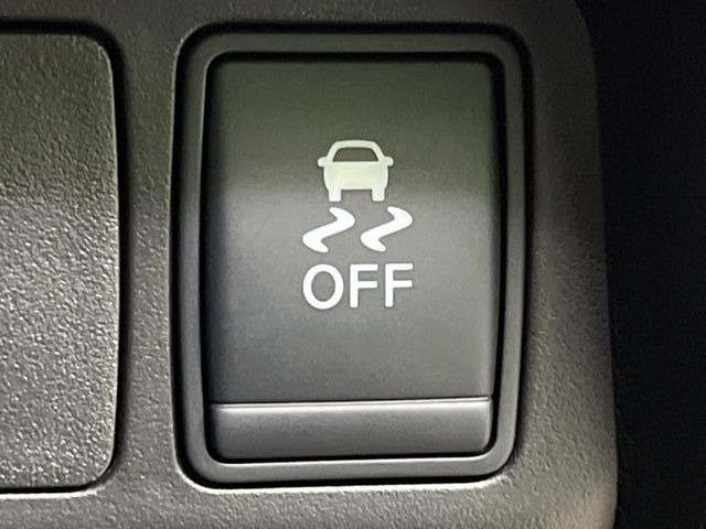 �y������h�~���u�z�ԗ��̉���������m����ƁA�����I�Ɏԗ��̐i�s������ۂ悤�Ɏԗ��𐧌䂵�܂��B�J�̓��ȂǊ���₷���H�ʏ󋵂ł����S�ȉ^�]���\�ł��B