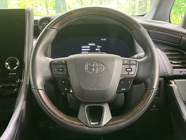 ステアリングも使用感が少なく、きれいな状態となっております♪