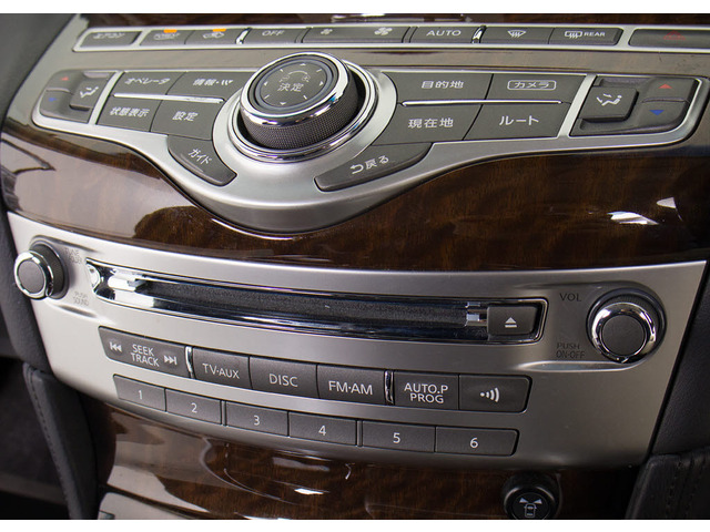 CD�͂������̎��ADVD�Đ����\�ł��B�t���Z�O�n�f�W�ɂ��Ή��������Bluetooth�ɂ��Ή����Ă���܂�