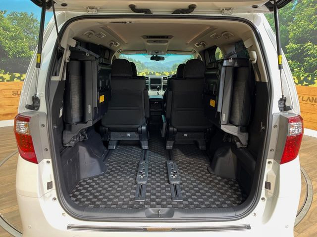 ���i�̂���������ʋ΁A���}���ɏ\���ȉ׎��X�y�[�X���m�ۂ��Ă���܂��B�Z�J���h�V�[�g��|���ƁA�傫�ȉו��̐ύڂ��\�ł���