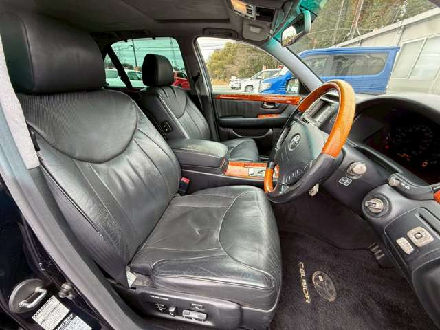 �C�ɂȂ邨�Ԃ�����܂�����E�̓d�b�ԍ����璼�ڂ��X�ɂ��₢���킹���������B�x�����@����ԗ����A��Ԃ܂łȂ�ł������������Ē����܂��B�X�^�b�t�ꓯ���A�����҂����Ă���܂��B