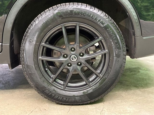 �y����17�C���`�A���~�z�C�[���z�O�ςɃ}�b�`���������A���~�z�C�[���𑕒����Ă���܂��B�e��ЊO�A���~�z�C�[����A�X�^�b�h���X�^�C�����戵�����Ă���܂��B���񂲑��k����������