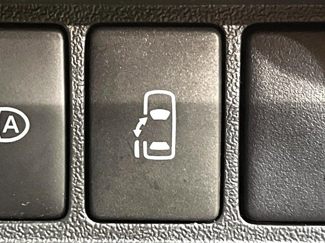 �y�p���[�X���C�h�h�A�z�X�}�[�g�L�[��^�]�Ȃ̃X�C�b�`�ŃX���C�h�h�A�̊J���\���d��������͂����ăh�A���J����K�v�������A���������q�l�ł��A�d���ו��������Ă��鎞�����N�ɊJ���߂ł��܂���