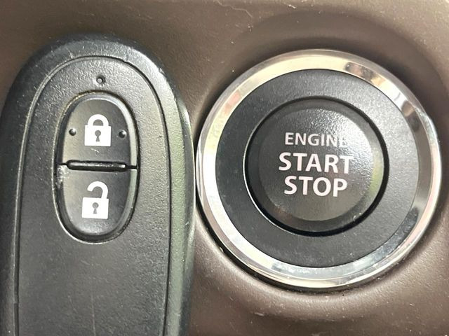 �y�L�[���X�X�^�[�g�V�X�e���z�J�o����|�P�b�g�ɓ��ꂽ�܂܂ł��h�A�̎{���E�������\�ȃX�}�[�g�L�[�𑕔��B�G���W���̃I���E�I�t�����J�M�����o���K�v����������Ƃ��Ă��֗��ł���