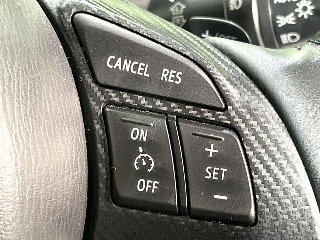 �y�N���[�Y�R���g���[���z�������H�����N���N���s�B�A�N�Z���𗣂��Ă���葬�x�ő��s���ł��A�������^�]���̕��S���y��!�����E�������ȒP�ȃX�C�b�`����Œ����ł��܂��B