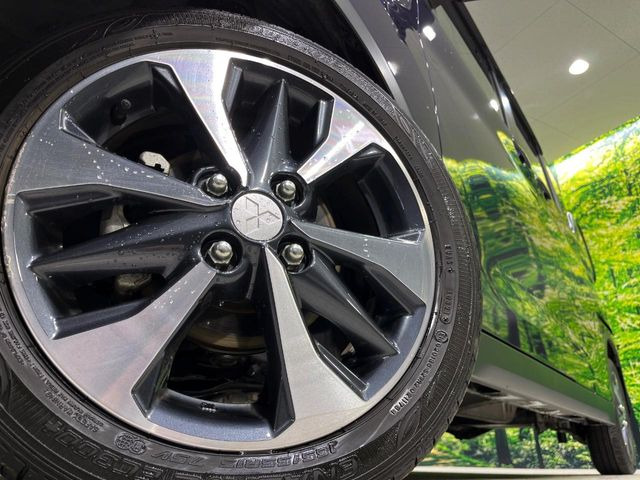 �y����15�C���`�A���~�z�C�[���z�O�ςɃ}�b�`���������A���~�z�C�[���𑕒����Ă���܂��B�e��ЊO�A���~�z�C�[����A�X�^�b�h���X�^�C�����戵�����Ă���܂��B���񂲑��k����������