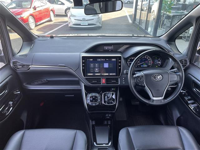 エスクァイアハイブリッド1.8 Gi