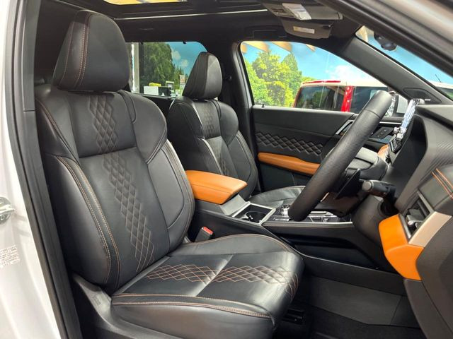 �y���烌�U�[�V�[�g�z����̂ӂ���肪�e�ՂŃ����e�i���X�����ȒP�ȁA�@�\���ɗD��鍇����v���̗p�����㎿�ȃV�[�g�ł��B����S�n���悭�A���������ӂ��S�n�ǂ��ԓ���Ԃ����o���Ă���܂��B